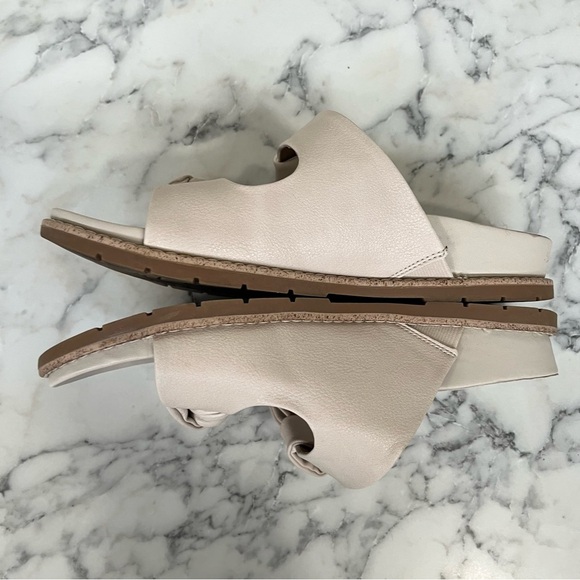 Eurosoft by Sofft Gianetta Golden Knot Sandal Comfy Shoes Off White Size 8.5 - Picture 7 of 9